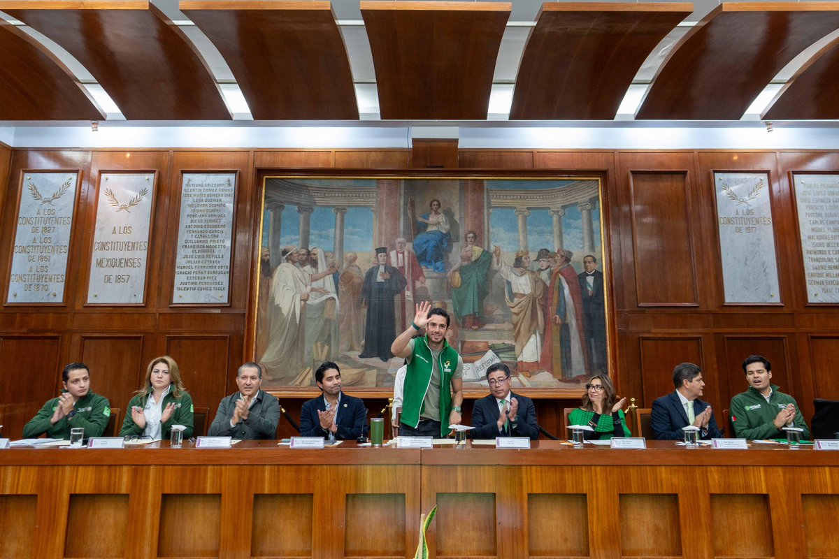 pepecouttolenc's tweet photo. Felicito a mi hermano @Luis__Miranda por este gran paso a favor del agua con su “Exhorto: Implementación de Captadores de Agua”. 🌧️🏡

Queremos que más municipios se sumen para hacer posible que el agua llegue a los hogares que más la necesitan. 🙌🏻💧

Los #GobiernosVerdes ya demostraron que sí se puede. ¡Hagámoslo realidad en todo el Estado de México! 💚💪🏻