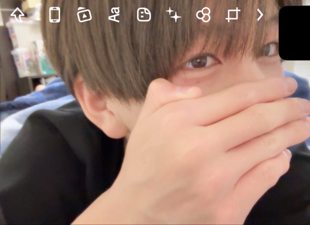 じ tweet media