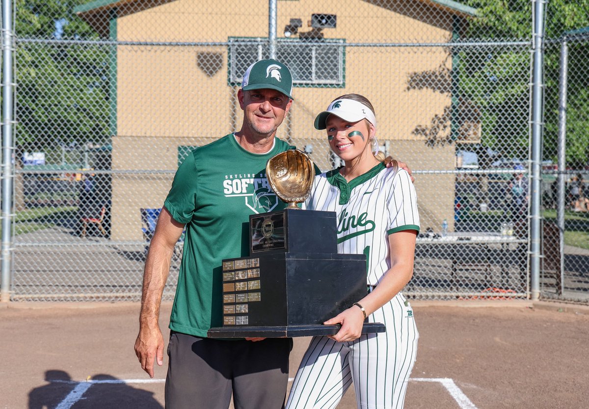 emmadahlgren2's tweet photo. 4A 2026 STATE CHAMPS ‼️🏆

What a run!!! I am SO extremely proud of all of my teammates and coaches for the incredible season, and so grateful for the chance to play with these amazing people! Can’t imagine a better way to end my high school career! 💚🥹 https://t.co/hiH7Dc9RUN