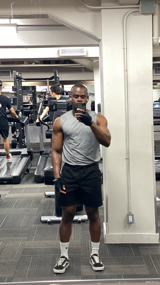 FINE AFRICAN MAN tweet media