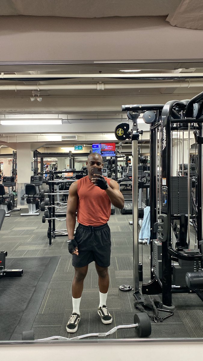 FINE AFRICAN MAN tweet media