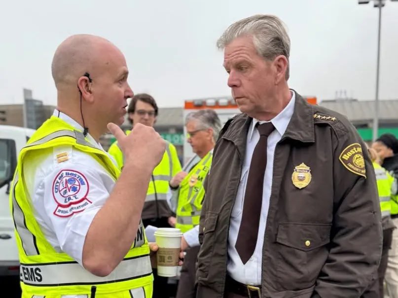 BostonPatrolmen's tweet photo. A dedicated public servant, @BOSTON_EMS Superintendent John Gill served the people of Boston for close to four decades. Our thoughts and prayers remain with his family, friends and fellow colleagues. https://t.co/IoGlJBPxWQ