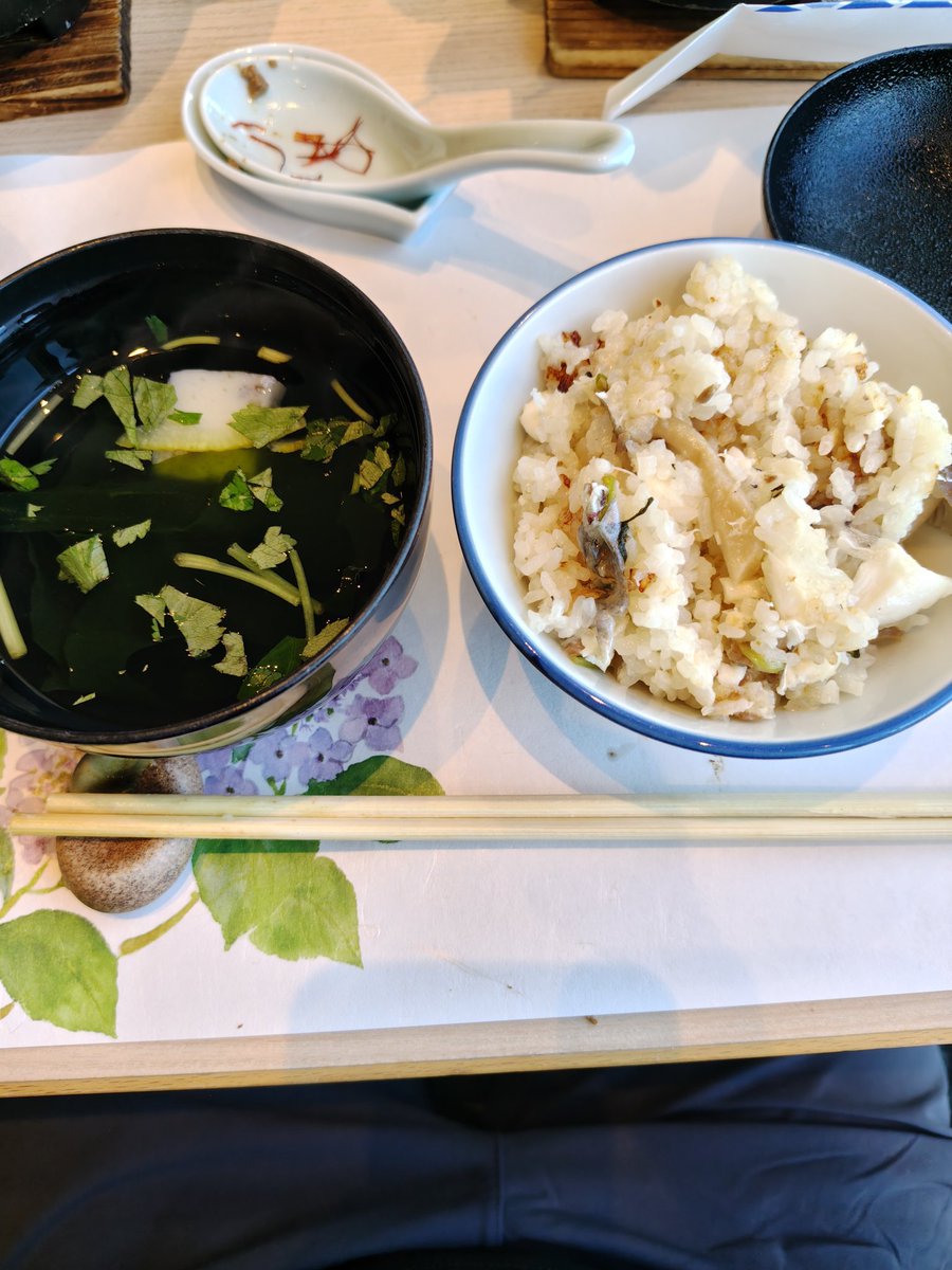 three0821's tweet photo. 期待してた夕食はそうでもなかった https://t.co/2MI8OJArru