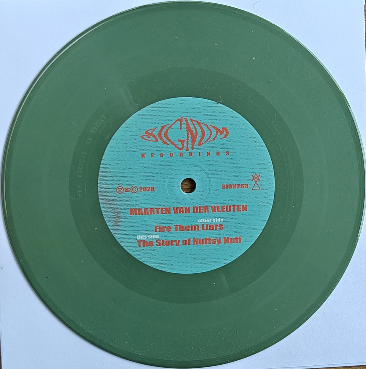 vandervleuten's tweet photo. new single "Fire Them Liars" will be released early june on Signum Recordings. 45 RPM on green vinyl, limited edition of 200. #sign263 #signumrecordings #firethemliars #maartenvandervleuten #vinylrecords #45rpm @maartenvdvleuten https://t.co/O8bW3AernC https://t.co/pjcNJrgX59