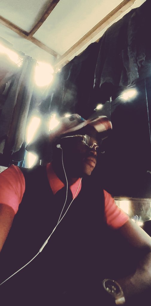 Hotbling_'s tweet photo. Getting paid while enjoying your life is top-tier freedom.

May we all win! https://t.co/FEHhEFTaN1