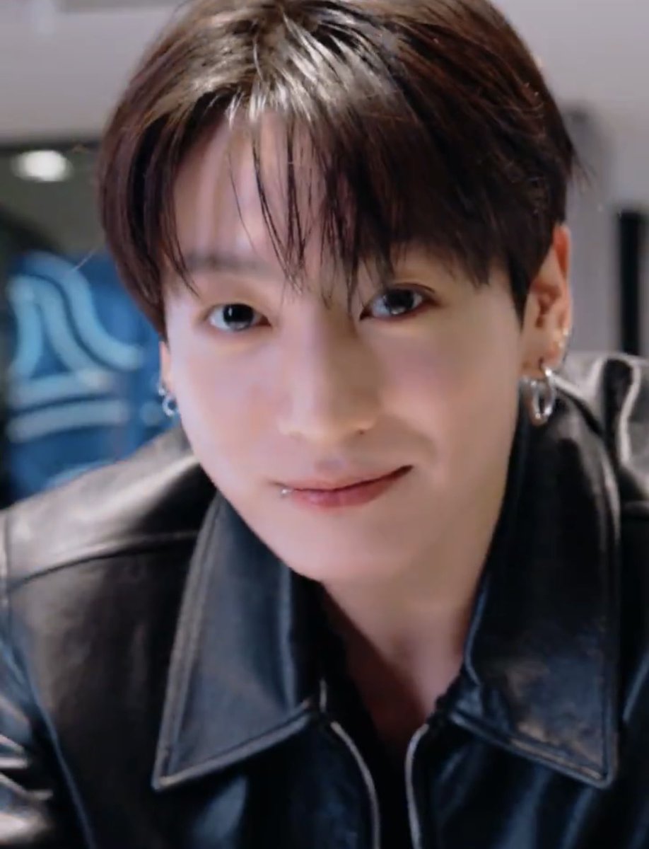 GCVTJAPAN_JK's tweet photo. 💜Jung Kook 応援💜

目も輝いているジョングクのSSと、タグを一緒にリプライをお願いします♡

I vote  #JUNGKOOK for Most Handsome Man Alive #MHMA2026 #MHMA2026JUNGKOOK #NETIZENSCHOICE @thenreport https://t.co/sslDA65g9P