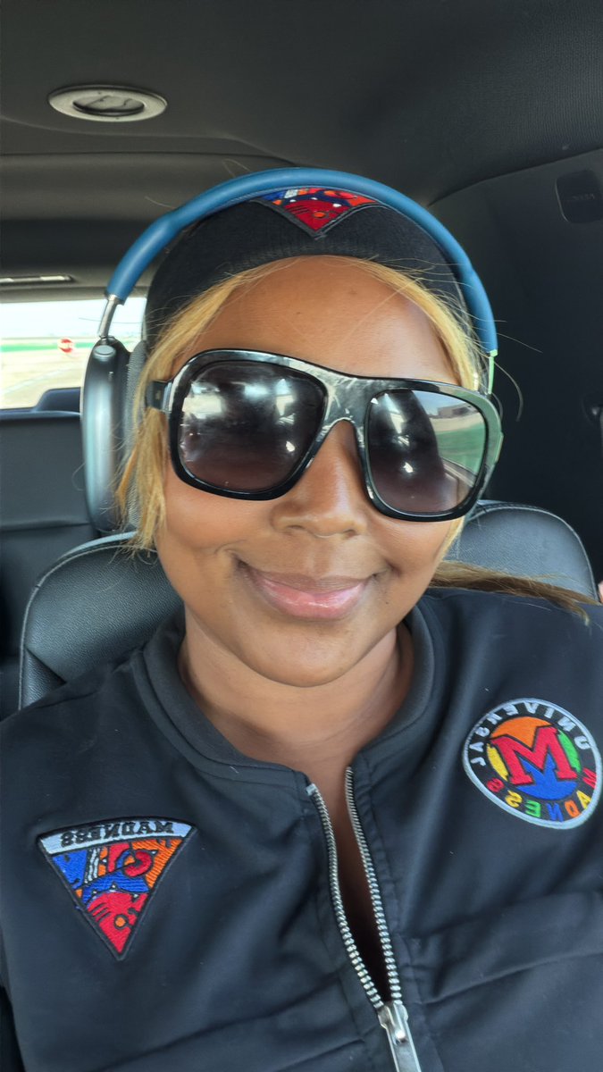 LIZZO tweet media