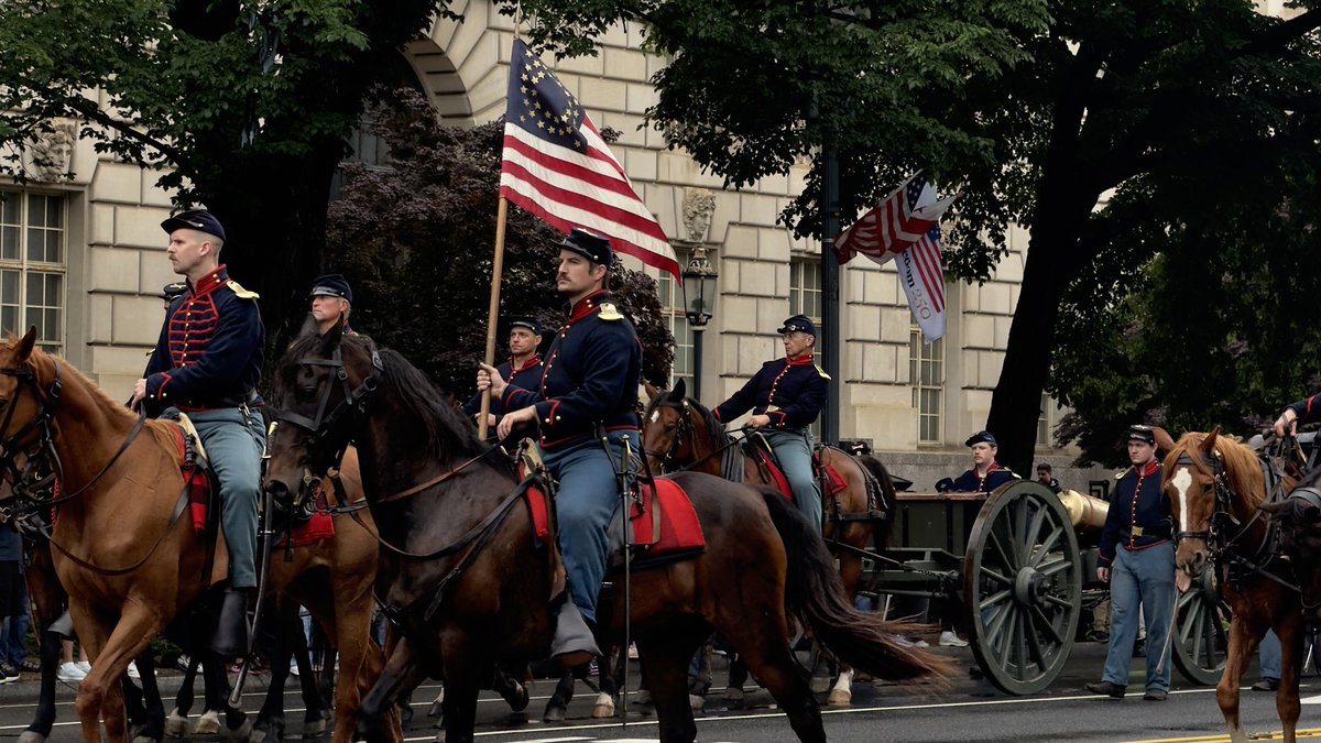 Nostalgik's tweet photo. Proud to see Brentwood’s Green Machine represent our school at the National 250th Memorial Day Parade in DC. Seeing former students, colleagues, and administrators while away on my @AEF_Program Fellowship made it even more special.

#BrentwoodPride #EinsteinFellows25 https://t.co/po95ePkrzk