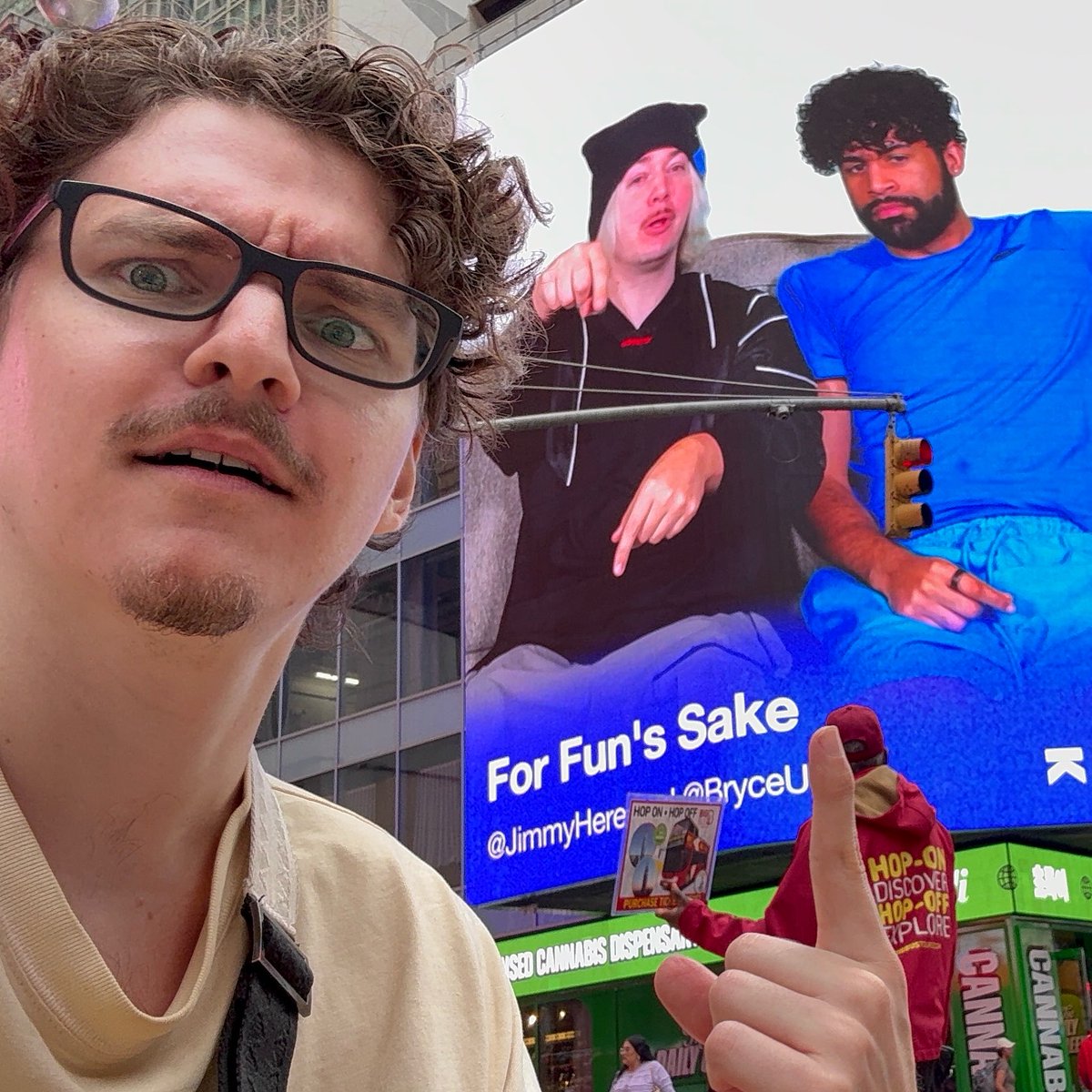 AlexNaivety's tweet photo. Guys I think he’s pointing at me https://t.co/F6XtP33hcC
