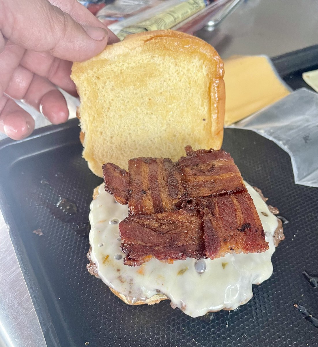 MrAngry247's tweet photo. @BarstoolBigCat No bacon? ๐ฅ
Whatโs your โgo toโ cheese? #Pepperjack https://t.co/JME0ihpLAS