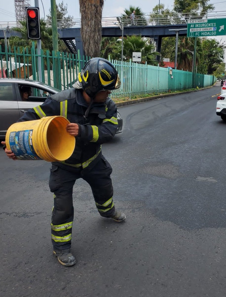 Bomberos Ciudad de México Oficial tweet media