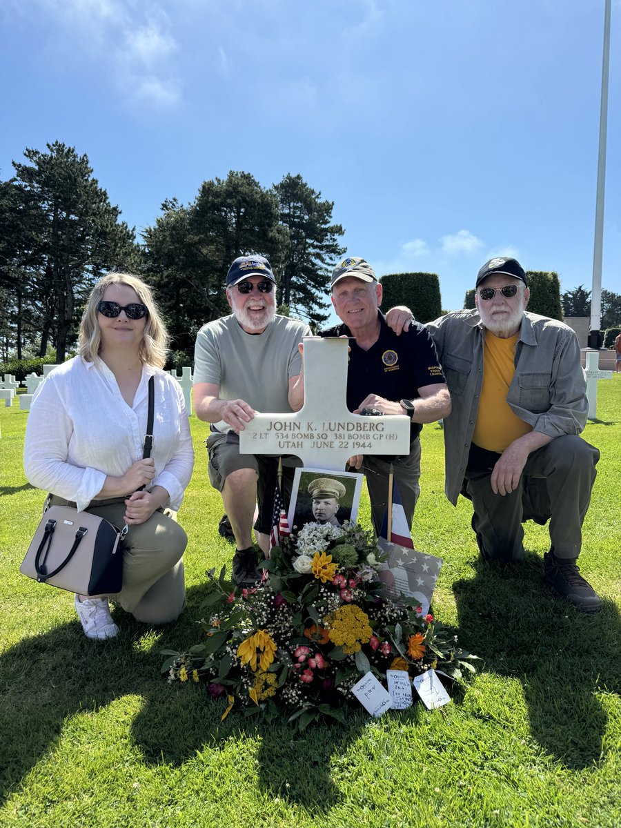 AGTimFox's tweet photo. @DannyDeraney @mrddmia Our Uncle Jack at the American Cemetery in Normandy. https://t.co/r9fVeXJ4Sl