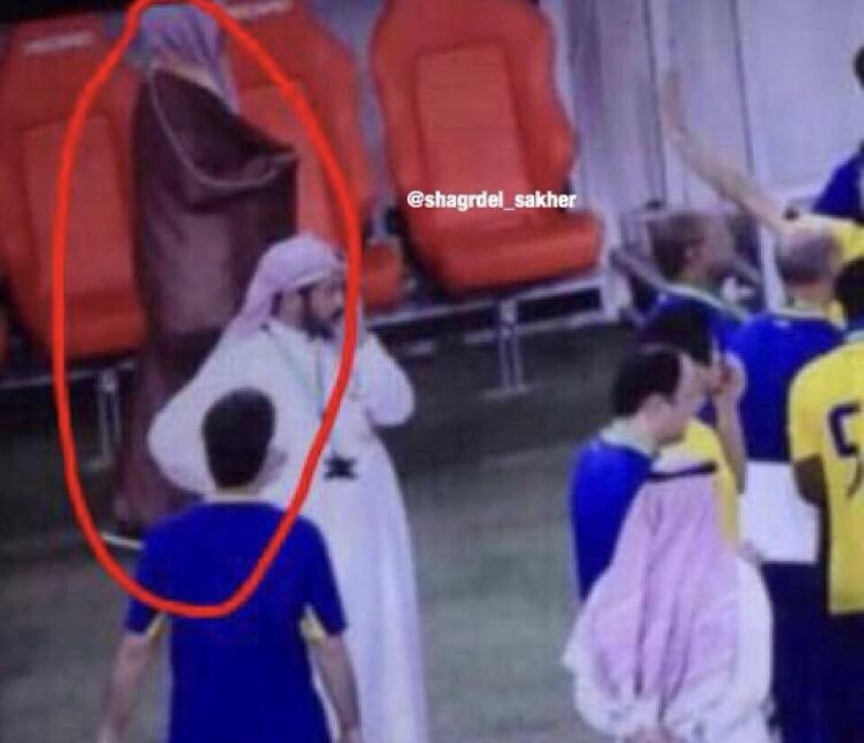 third_soul12's tweet photo. @faisalbinturki1 يا عيشتن قشرا ! 

هذا و هو كل 10 سنين بطوله و ما تجي الا باللتي و اللتيا .. شلون لو يتحول هلالي و كل موسم بطوله بطولتين ترد ع اللي يتهور و يلبس بشته اركد فديتك ما حنا النصر وقتها شيبي يغرد فيه ؟! 

عموما نشوفك بعد 10 سنين و لا تطول علينا 🤦🏻😂😂😂 https://t.co/YnOHcDflkX