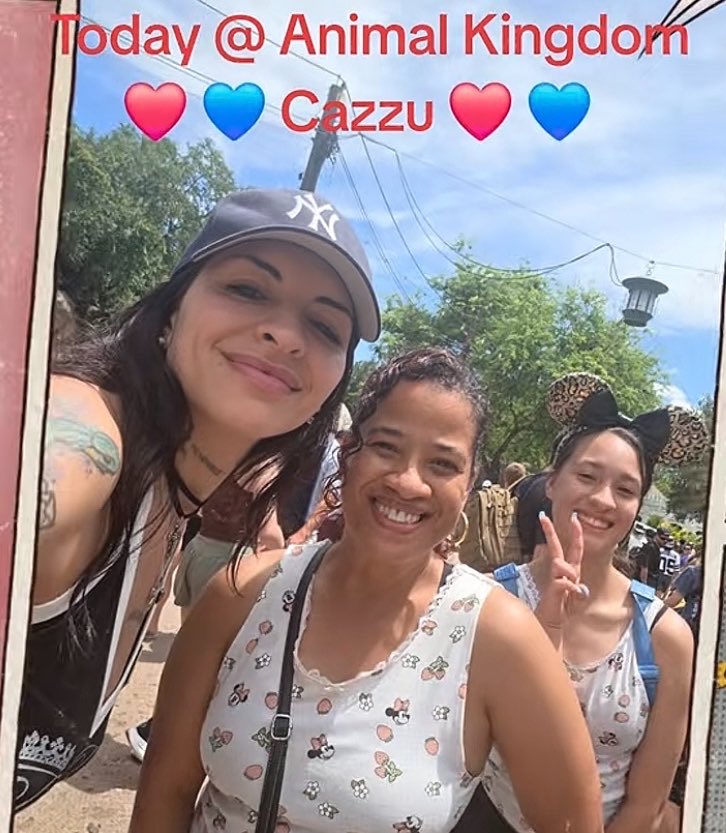 Cazzu World tweet media