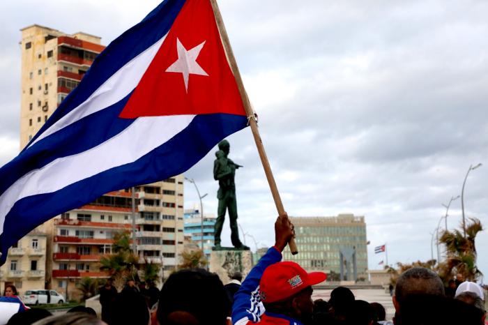 IcsCuba's tweet photo. #CubaQuierePaz: por defenderla y enaltecerla habrá que darlo todo, hasta la vida si fuese necesario. 

#Cuba 🕊️ https://t.co/iiFBgItOfd