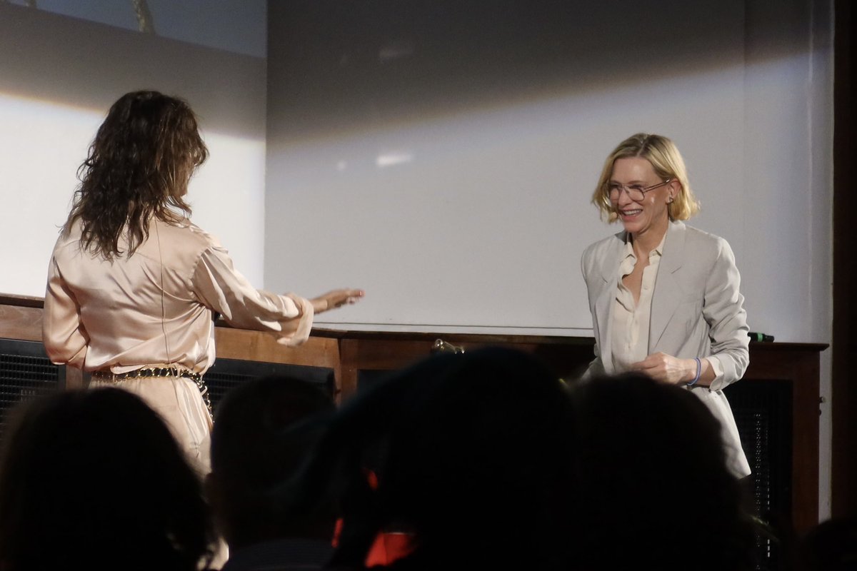 wsptlight's tweet photo. Photos from Gina Gershon and Cate Blanchett’s discussion in London today.

📸 @emi_blanchett https://t.co/vrieZQRtiz