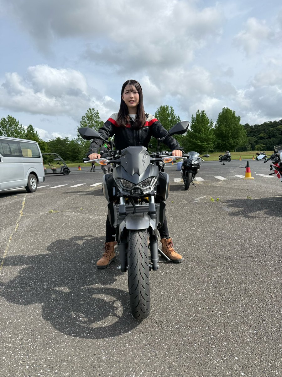 KAWASAKI Z500 足つきチェック🏍️ ⭐︎シート高 785mm ⭐︎車両重量