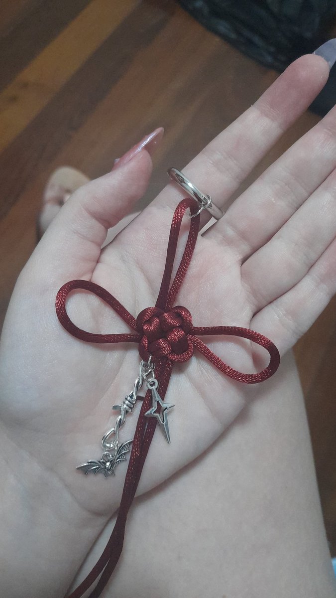 Marktyype's tweet photo. ta ficando tão lindinho, ainda falta uns cacarecos pra colocar que ainda não chegaram...ansiosa para entregar no dia do show! https://t.co/Ipz05S9wJr