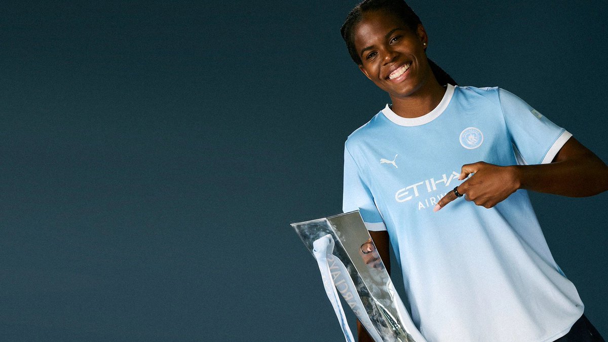 insidemcwfc's tweet photo. Bunny Shaw's contract extension was agreed to in the last 24 hours, with City "meeting and bettering" Chelsea's offer of £1.2m per season. 

Bunny stays home 💙

[via @em_sandy and @SkyAnton] https://t.co/6uix5uvZ48