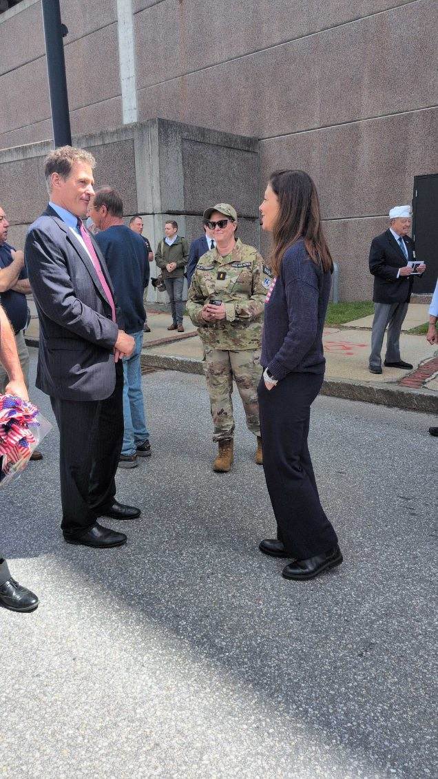 SenScottBrown's tweet photo. Finally the sun came out in Manchester as we celebrated Memorial Day and honored the heroes who gave everything for our freedom. Great seeing old friends and so many proud Americans out today.

Glad to see General Don Bolduc, who has endorsed me in this race. Thank you, Don, for your support. 🇺🇸