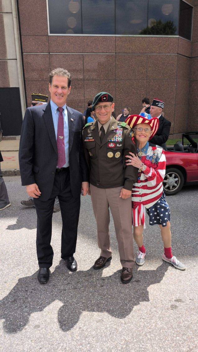 SenScottBrown's tweet photo. Finally the sun came out in Manchester as we celebrated Memorial Day and honored the heroes who gave everything for our freedom. Great seeing old friends and so many proud Americans out today.

Glad to see General Don Bolduc, who has endorsed me in this race. Thank you, Don, for your support. 🇺🇸