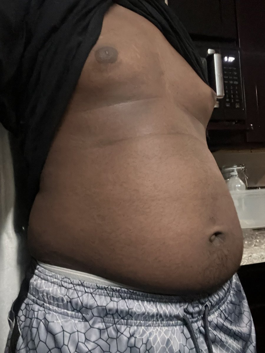 TyPIEtyy's tweet photo. I’ve been a fat chud today even though it’s Memorial Day no better time to stuff my belly though 
#gainer #feedee #fatboy #chub #grommr https://t.co/SUEuJDfNuI