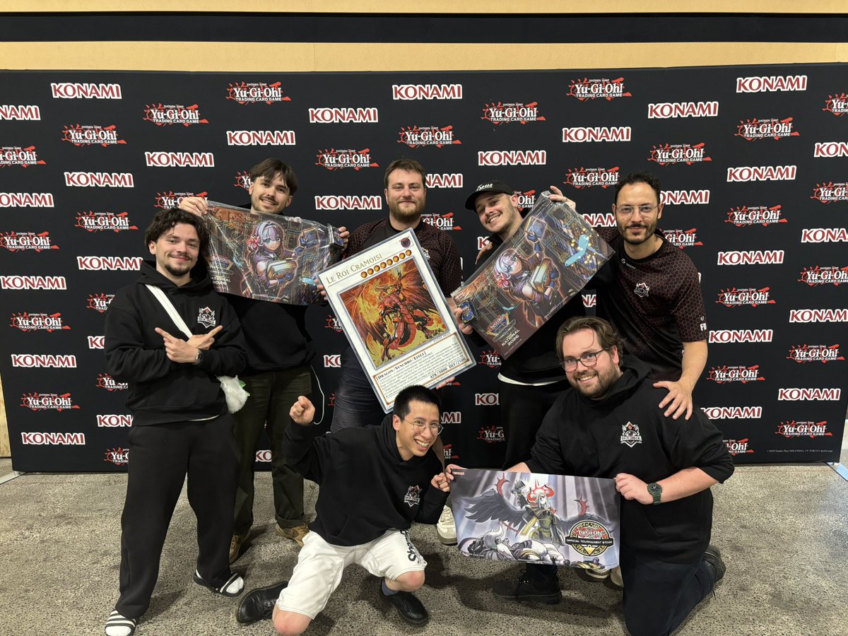 YGOdeckcheck's tweet photo. Le recap : 
HOFA et @AJE_Ygoo qui font respectivement 78eme et 125eme (les monstres) et Flow qui nous fait un J2. Le doc et Lapatte qui nous font un 6-3. Lucky qui aura tout donner pour Lunalight et Hiboux qui flop complètement le main (1-3 drop) juste pour win une oversize https://t.co/h1E5yVISiD