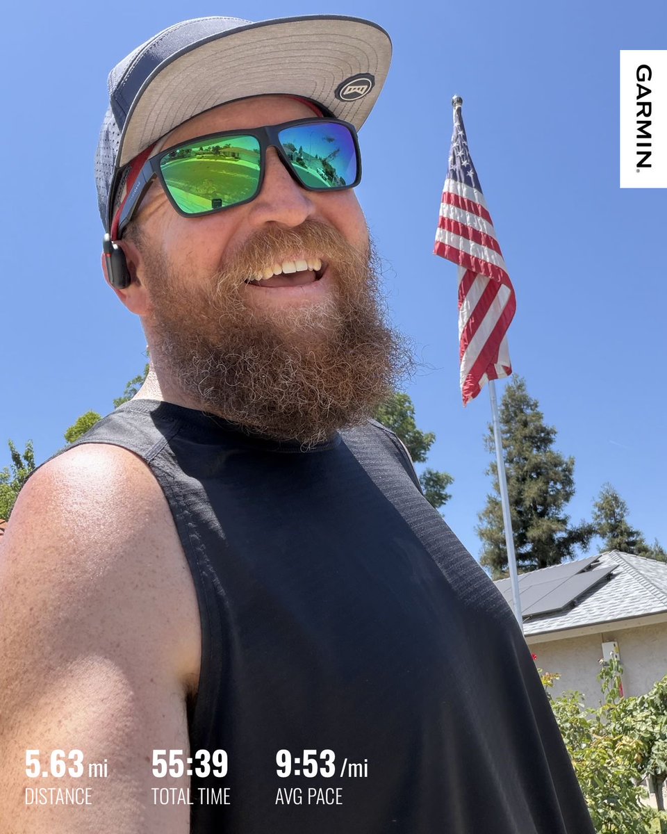 dwveatch's tweet photo. Hope everyone has a great Memorial Day! #getoutside #hikingtraining #pathfinderwest @Garmin @GarminOutdoor ⁦@OutdoorVitals⁩ https://t.co/FCy2EzGaon