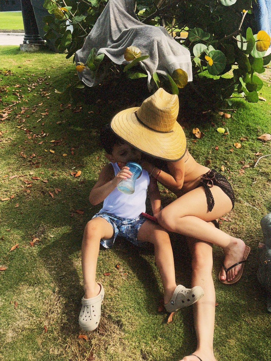 dathialyss's tweet photo. mi polli 🐣 https://t.co/yFLfeInh7j