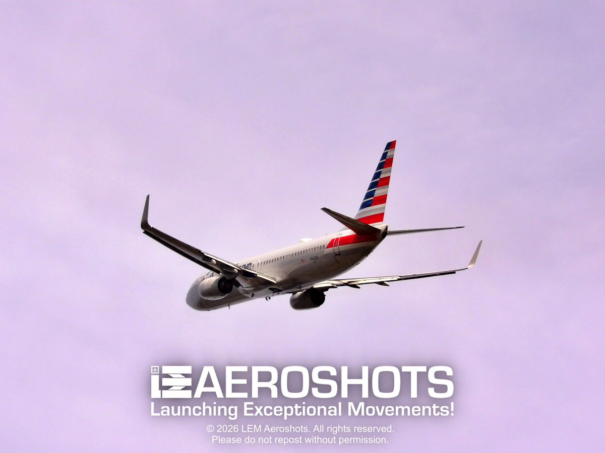 LEMAeroshots's tweet photo. Today, we reflect on the true meaning of this day and honor those who gave everything. -LEM 🇺🇲🇺🇲🇺🇲 #MemorialDay

✈️ @AmericanAir @Boeing 737-800 🌐 @TravelOneWorld 🔢 #N942NN 📍 DCA (@Reagan_Airport) 🗓️ 11-17-24 📸 @Kodak @KodakPIXPRO AZ528

#LEMAeroshots #FlyReagan #American https://t.co/KpNtnBiGMV