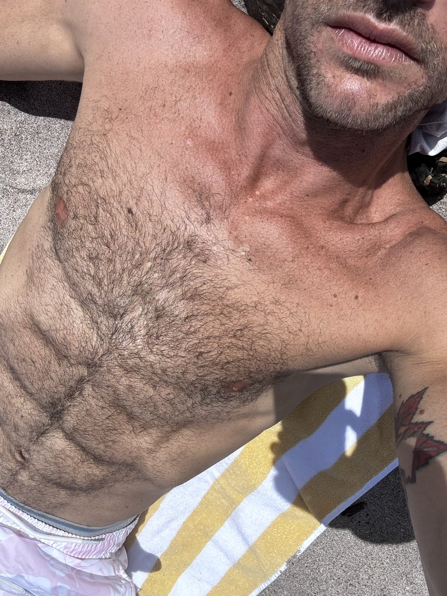 TheBenKeeper's tweet photo. Florida beaches hit differently https://t.co/GHr7vKgzFr