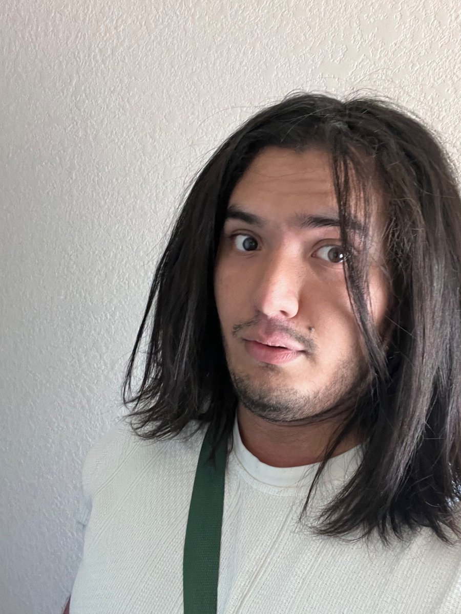 Bijos18 tweet media