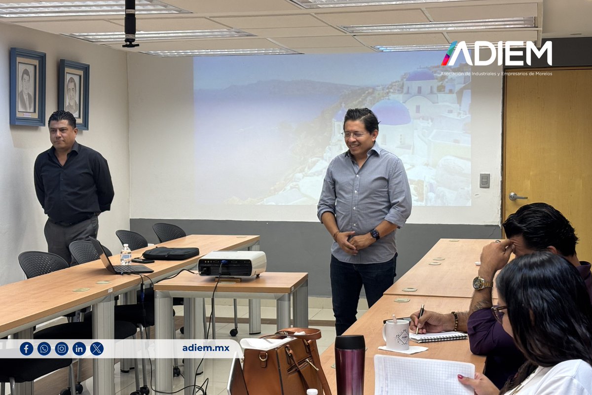 adiemsp's tweet photo. ✨ El pasado 22 de mayo, en ADIEM realizamos la plática “Estrategias para el Retiro y Pensiones”, un espacio enfocado en brindar herramientas y conocimiento para una mejor planeación financiera y patrimonial. 📈👨‍👩‍👧‍👦

#ADIEM #Pensiones #Retiro #EducaciónFinanciera #Morelos #Empresas https://t.co/BSSdseVnHB