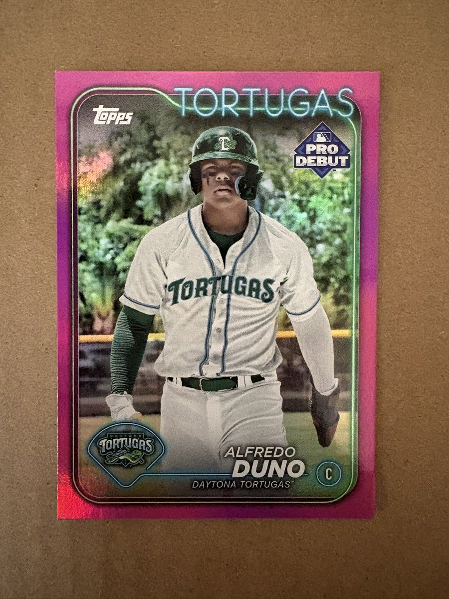 dcacards's tweet photo. @blue_collar_usa @DHCards10 $3, numbered to 199 https://t.co/NzsuNnEKKm