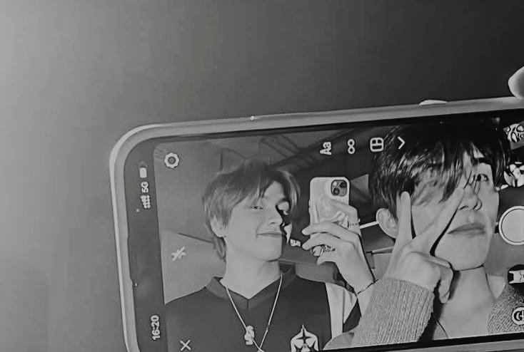 𝘭𝘢𝘶𝘳𝘪𝘴𝘢 ִֶָ ลลินสา 巫 tweet media