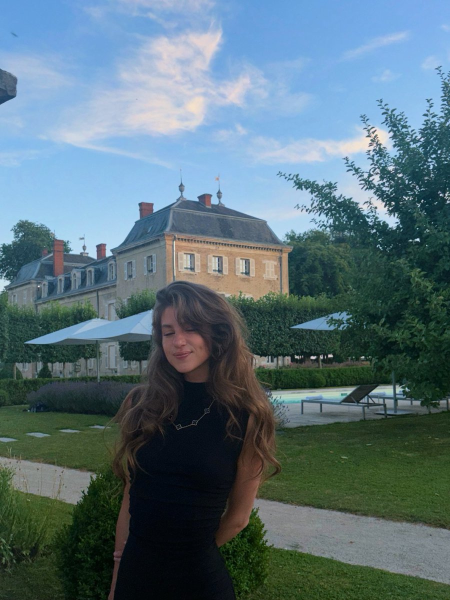 cloudynoir's tweet photo. last sumerrrr st. tropez, paris, cannes, nice, vienaaaa https://t.co/4vGhONKJXq
