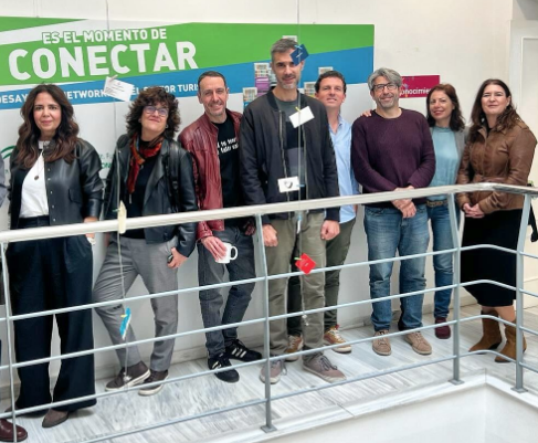 juanluispavon1's tweet photo. 👏👏👏 Crece en Sevilla el número de coworkings y su diversificación para ser útiles a profesionales, emprendedores y empresas.
👉 Ver en la web de Sevilla Emprendedora la guía de los coworkings con las características y datos de contacto de más de 20 espacios de la ciudad utilizados por quienes buscan entornos adecuados para desarrollar sus actividades y proyectos. Ya sean nómadas digitales procedentes de otros países o personas radicadas en Sevilla. https://t.co/knhhDSRn9a cc @workINcompany @Ayto_Sevilla @aemprende @espacio_RES @SevillaTechPark @eoi @unisevilla @pablodeolavide @arcadiacowork,...
