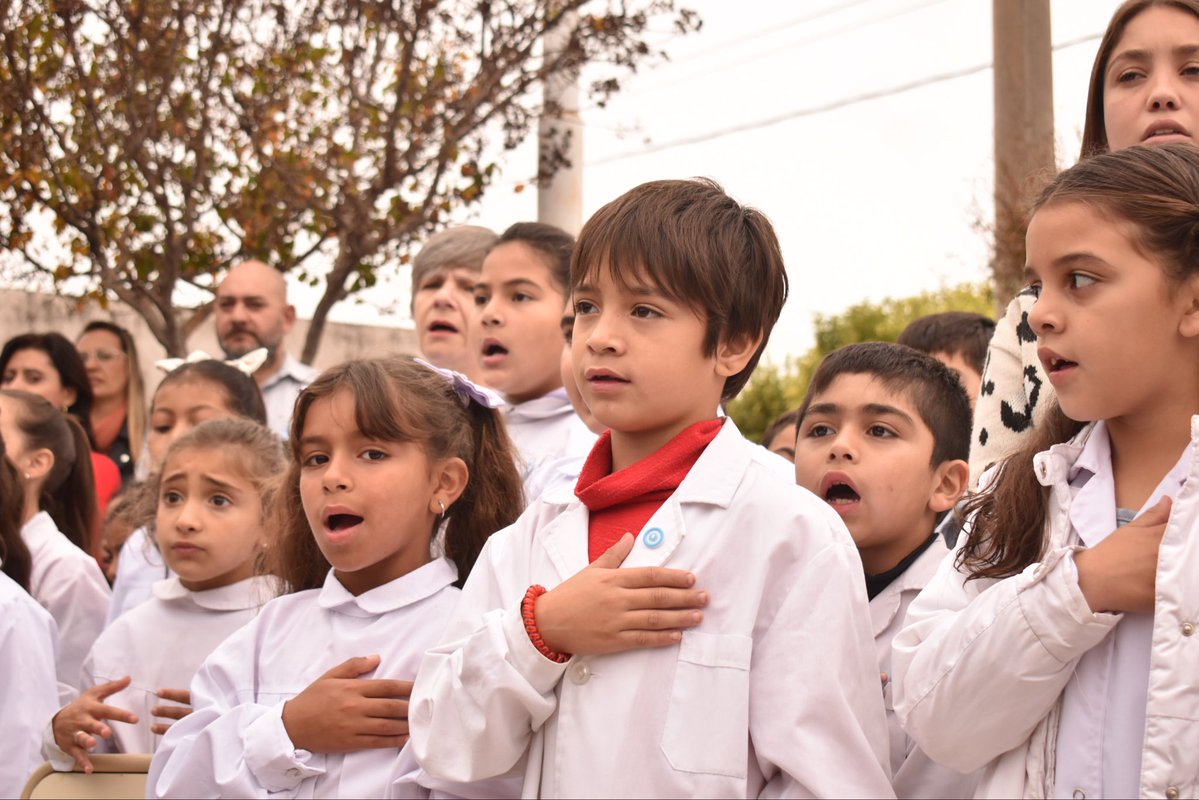 caritobasualdo's tweet photo. Cada 25 de mayo es especial, porque es en esta fecha donde empezamos a forjar nuestro país. La Revolución de Mayo es un hito trascendental para nuestra historia, estableciendo nuestro primer gobierno patrio e iniciando el camino a nuestra independencia definitiva. 

Hoy, 216 años después, debemos seguir trabajando, construyendo y defendiendo la Argentina que queremos; con soberanía, oportunidades y el amor por nuestro país ❤️🇦🇷