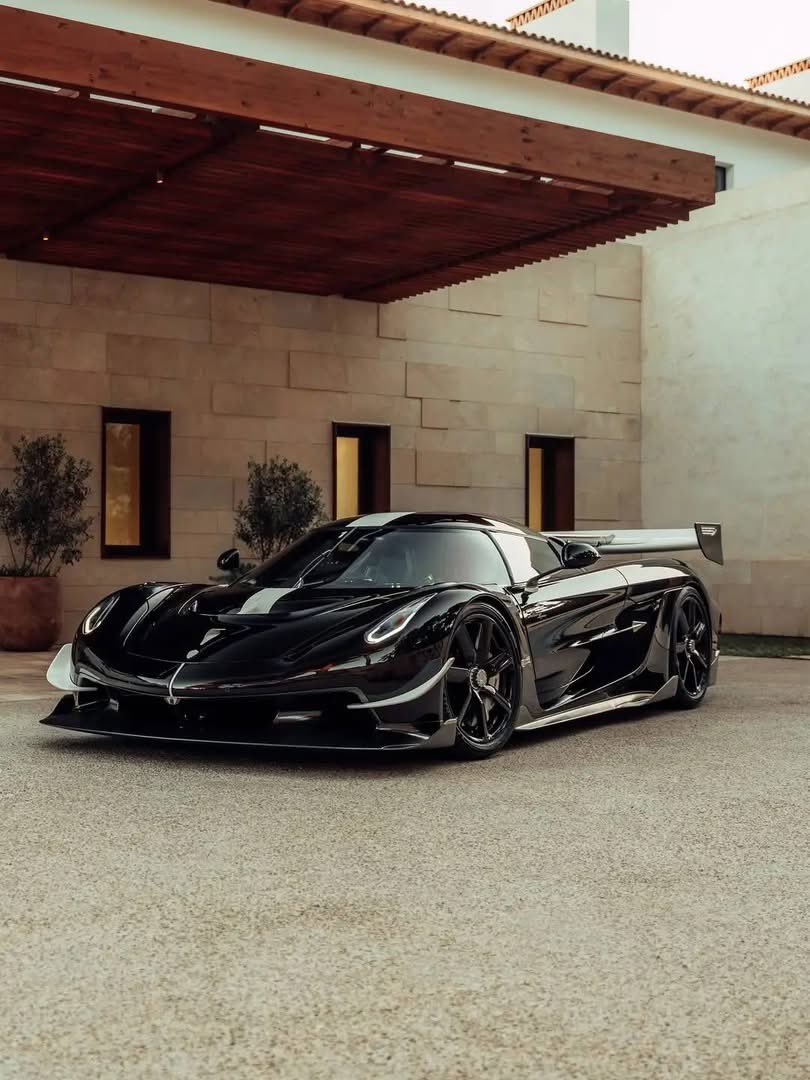 CarCultureCC's tweet photo. Koenigsegg Jesko 🖤 https://t.co/vV334HcdDw
