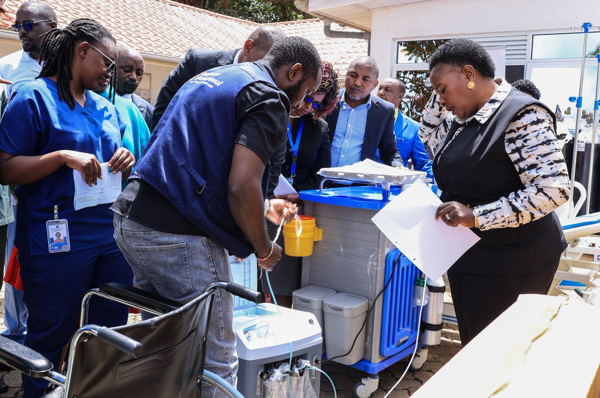 Wavinya_Ndeti's tweet photo. Today at Machakos County Referral Hospital, I commissioned emergency medical equipment, including oxygen cylinders, cardiac monitors, suction machines, and crash carts, towards strengthening emergency healthcare services across the County.

The equipment will be distributed to Machakos County Referral Hospital, Masii, Matuu, Athi River, and Kangundo Level 4 hospitals. This will address critical gaps in emergency response, critical care, and patient stabilization, especially in accident-prone areas. The investment will help reduce preventable deaths, minimize unnecessary referrals, and ensure residents access quality emergency care closer to home.

We are also enhancing Emergency Medical Services (EMS) through the establishment of a call and dispatch centre and by equipping ambulances with Basic Life Support (BLS) and Advanced Cardiac Life Support (ACLS) systems to improve pre-hospital care and response times.

I sincerely thank Malteser International for their continued partnership in advancing emergency healthcare services in Machakos County.
