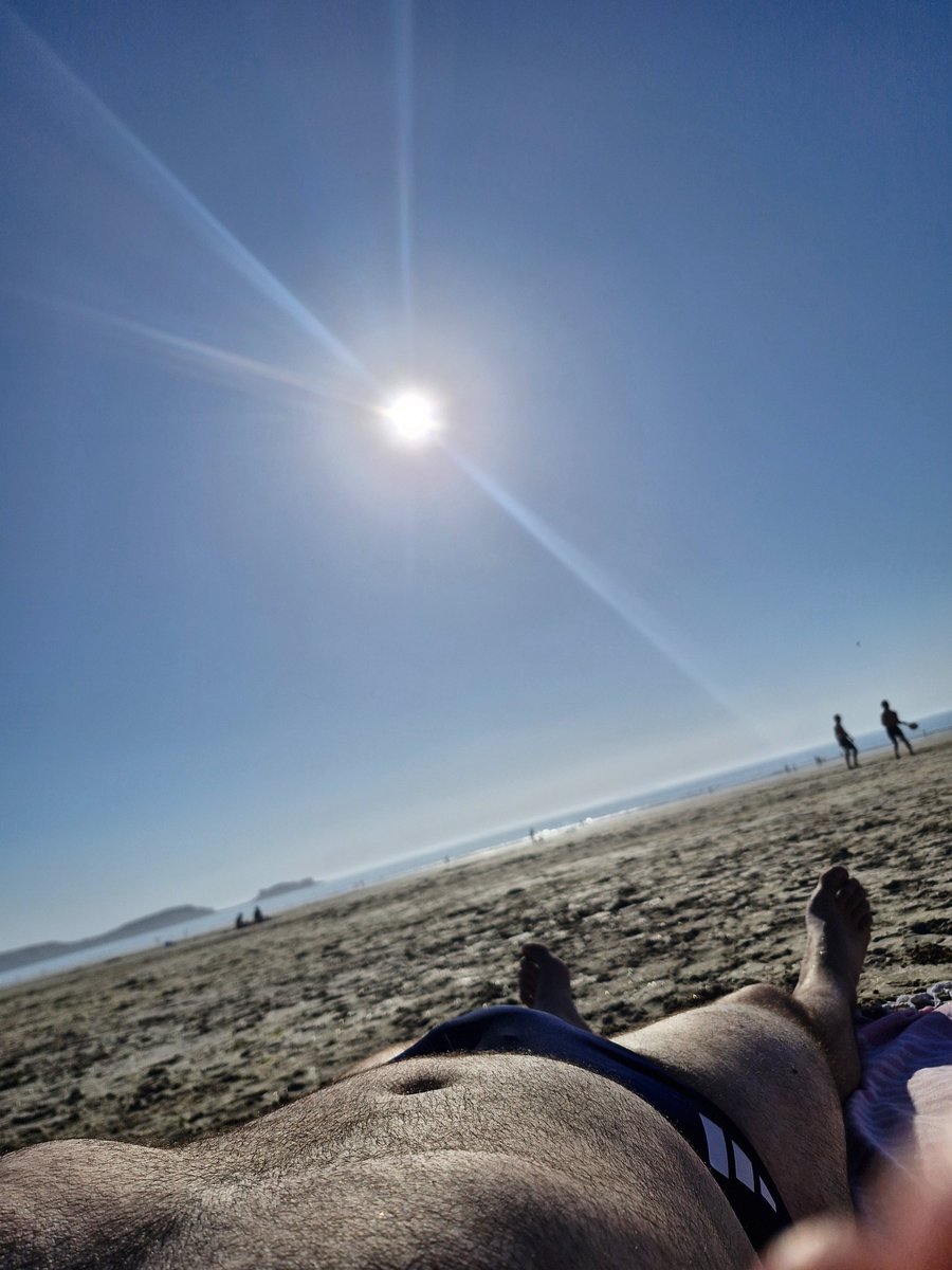 Liberta291's tweet photo. Le slip de bain est de sorti https://t.co/05I8x8HtEO