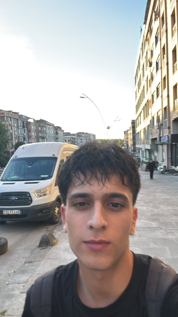 kalbiminennazliyerindeyerinvarderindebilsendeolur tweet media