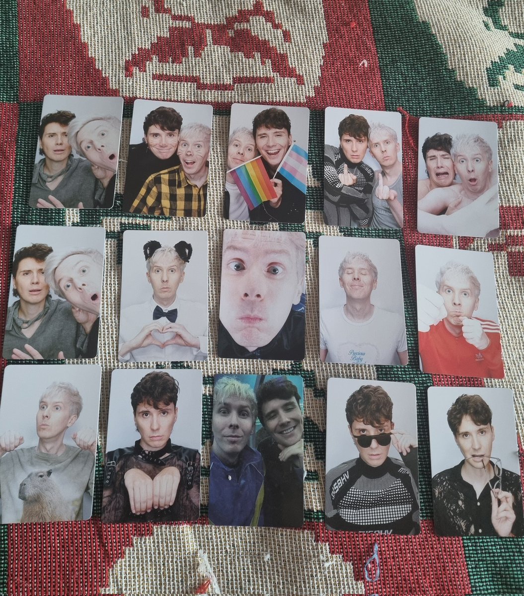 evieweviee's tweet photo. dan and phil photocard pulls !! https://t.co/JsZ35vgSyz