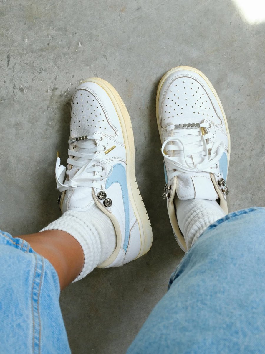 houseofheat's tweet photo. Chrome Hearts x Air Jordan 1 Low OG 'ICEMAN' Customs 🥶 https://t.co/OxFJkjKD5Q