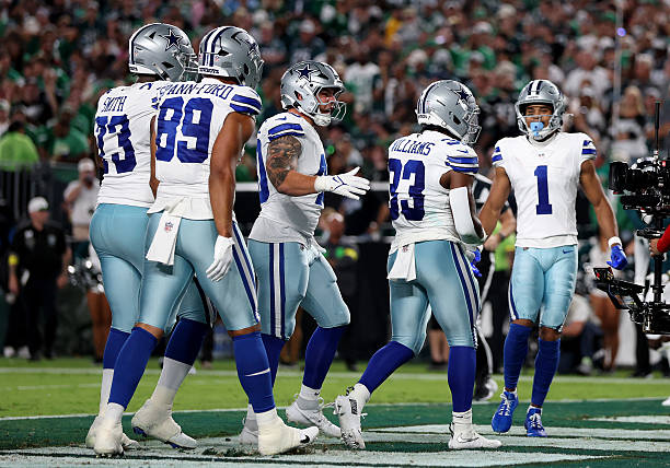 TheMonkeysPack's tweet photo. September 4, 2025: Dallas #Cowboys at Philadelphia #Eagles
#Cowboys running back Javonte Williams ran through the left guard on 1st & goal to score the first touchdown of the entire 2025 NFL season from one-yard out with 11:49 left in the first quarter.
#FirstTouchdown https://t.co/nvdMD44ij0