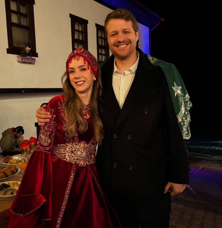 moonandeepspace's tweet photo. #OrSev
Harcanan çiftim benim... Kesinlikle instada yeni evli gelinin biosuna "Evli,Mutlu" yazdiğı cringe ortak hesapli cift vibe'i veriyorlar. Onları yazsa yazsa instagram yazar,okiş kapiş https://t.co/bTRRXQdf0f