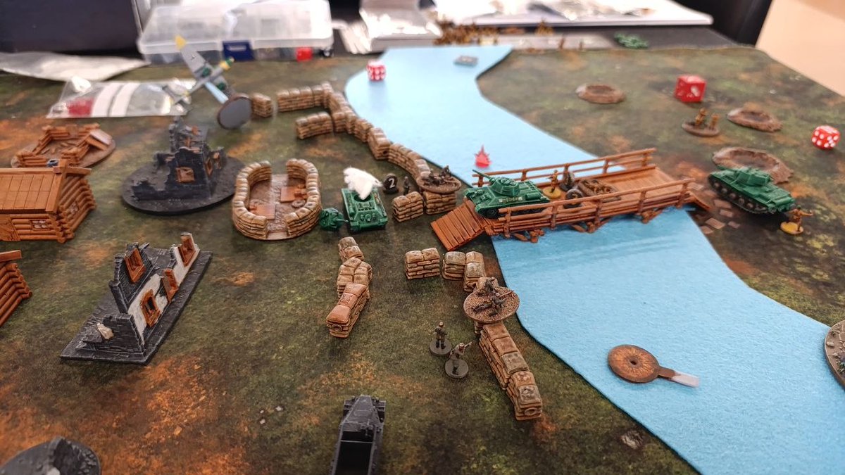 trafalgarEd's tweet photo. Desafío de Krasny Bor, en las #warconmadrid del pasado mayo:
#PanzerKampf con infantería.
@250divisionazul 
#divisionazul https://t.co/RYLL0hSpAe