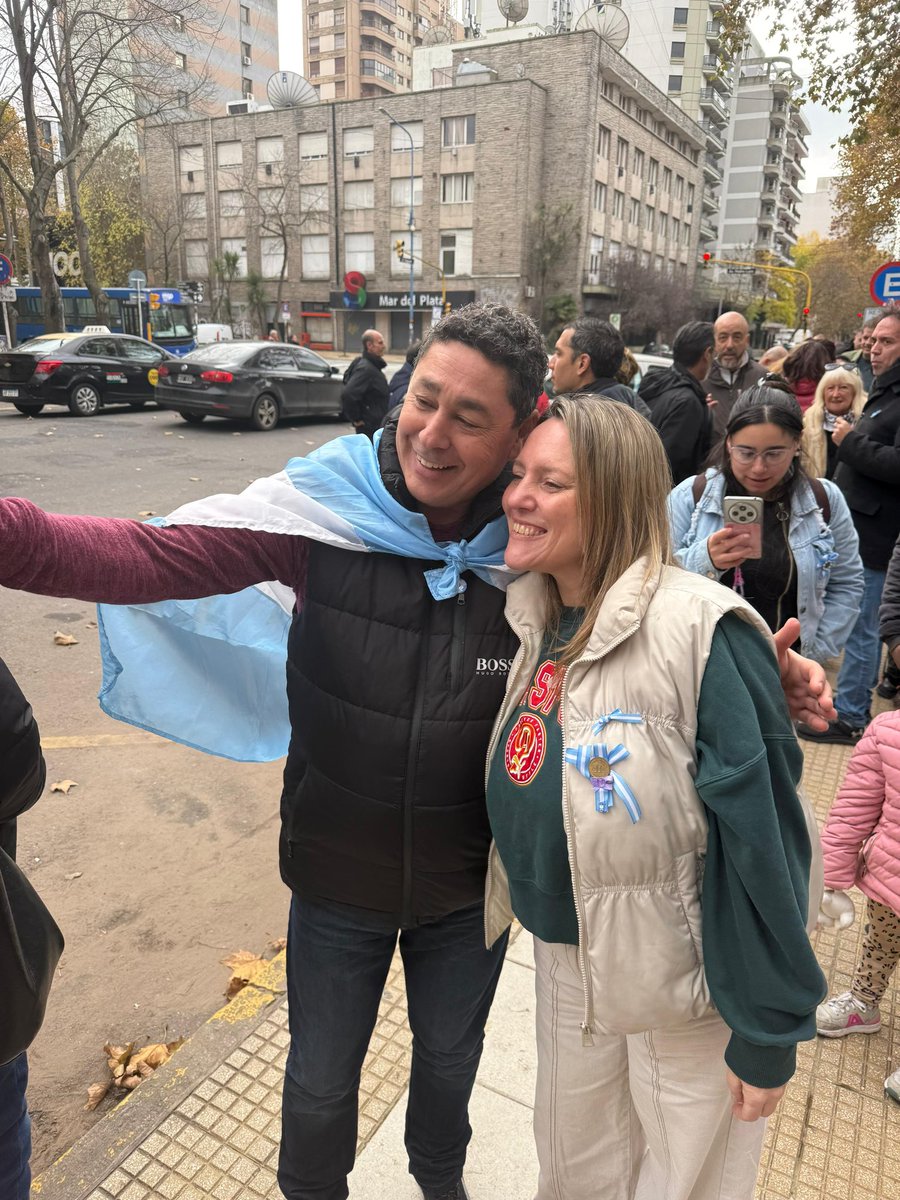 CeciMartinezMDP's tweet photo. Vengo a Instagramear estos momentos.
Haciendo lo que más me gusta en la ciudad que amo.
Vas a ser grande Mar del Plata. 
LA LIBERTAD AVANZA 💜🇦🇷 https://t.co/qm3V5biOr8