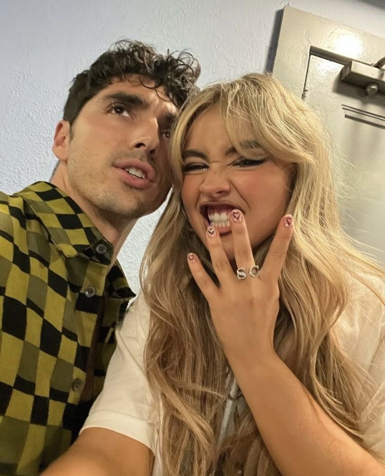 emma 💍 tweet media