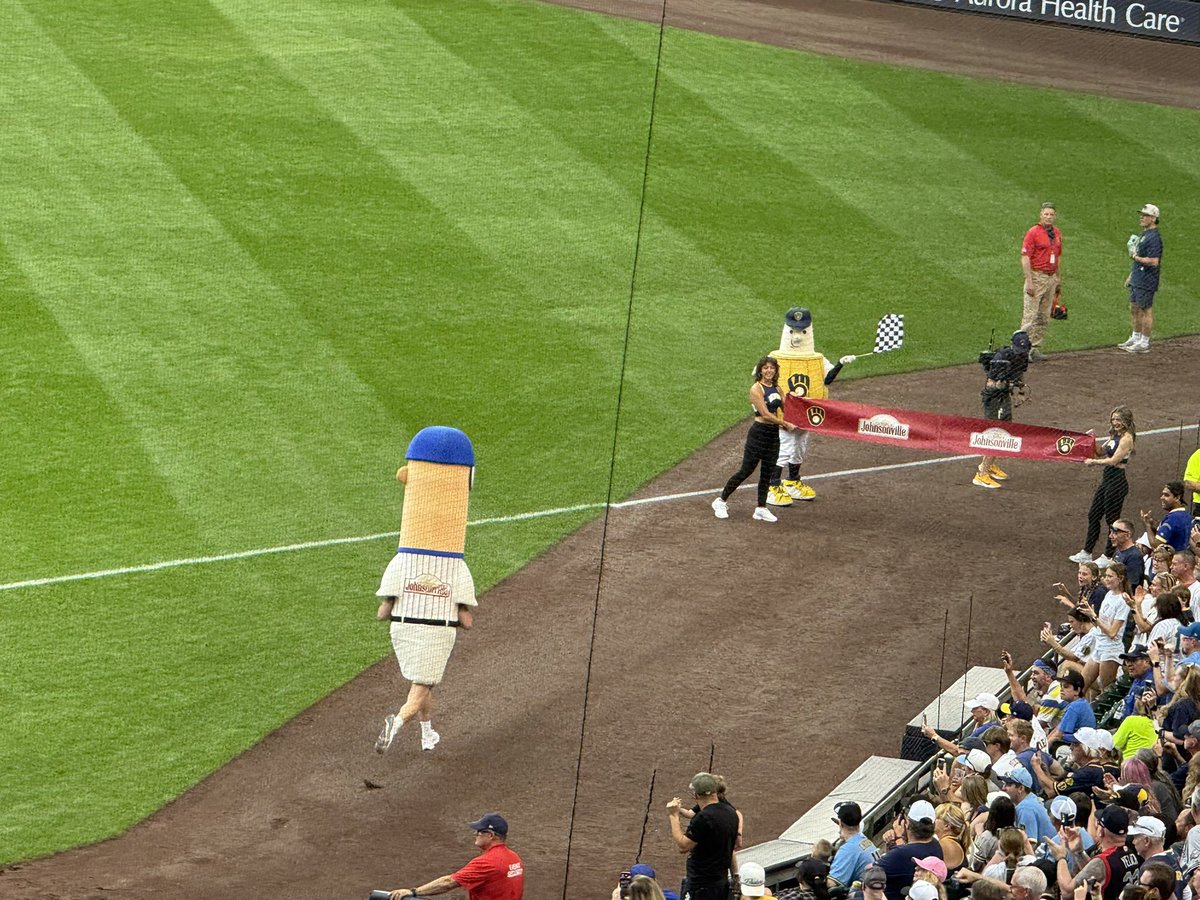 hunterbonair's tweet photo. All is right with the world.

The Hot Dog won the Sausage Race on $1 Hot Dog Day at the ballpark.

Hot dog, hot dog, hot diggity dog.

Standings:

Polish - 7
Italian - 7
Bratwurst - 6
Hot Dog - 6
Chorizo - 2 https://t.co/keC9rGZj5K